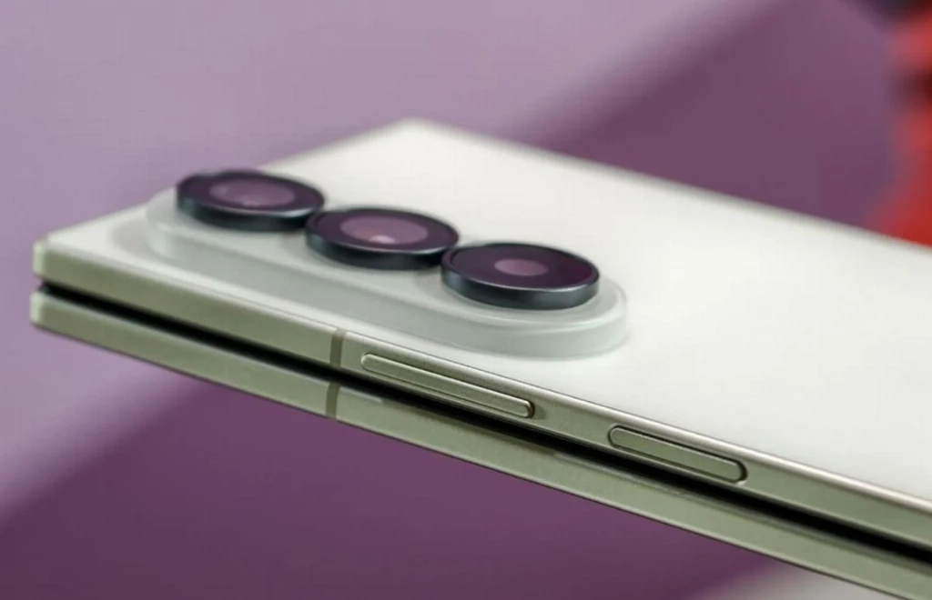 Galaxy Z Fold 8 Ultra перевірили на автономність: нова батарея Samsung не врятувала ситуацію